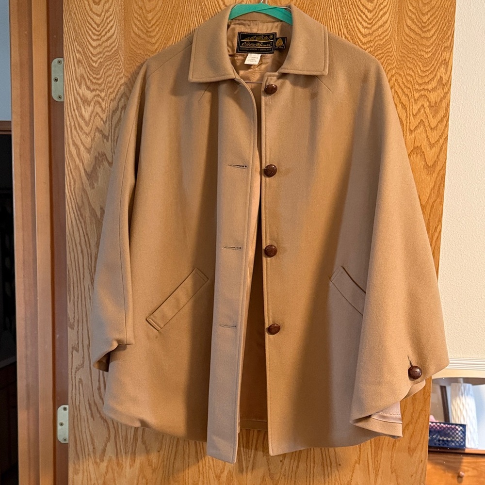 Vintage Eddie Bauer tan cape 100% wool